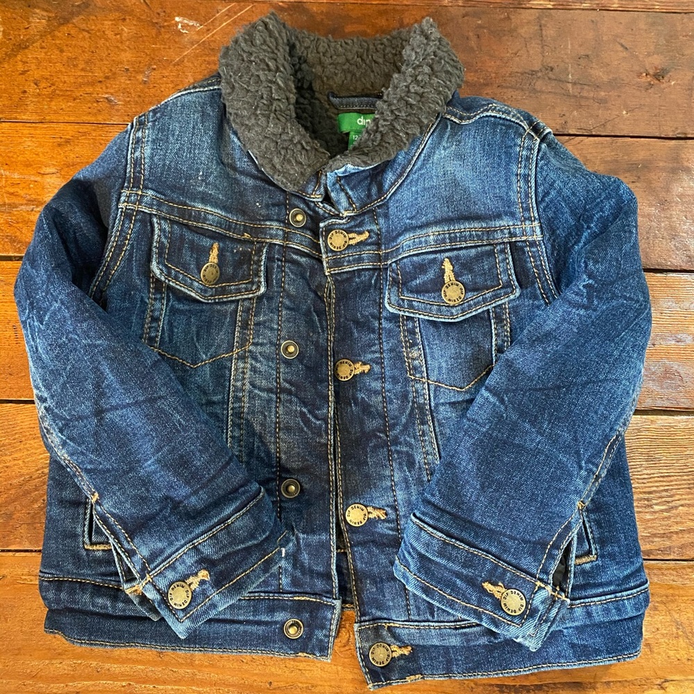 Jean jacket fleece lined. Like new!